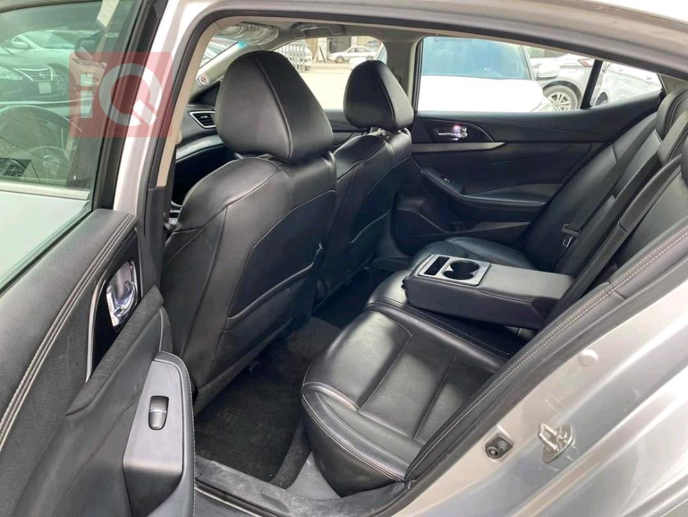 Nissan Maxima